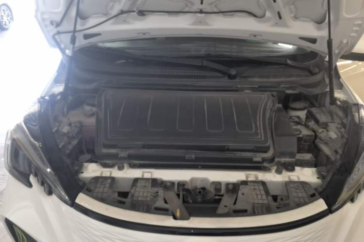 Used CHANGAN Benni E-Star 2022 Qingxin Edition Colorful Model Lithium-NMC Engine Bay