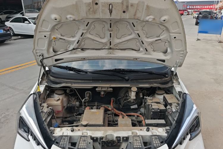 Used CHANGAN Benni E-Star 2022 Qingxin Edition Colorful Model Lithium-NMC Engine Bay