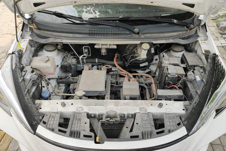 Used CHANGAN Benni E-Star 2022 Qingxin Edition Colorful Model Lithium Iron Phosphate Engine Bay