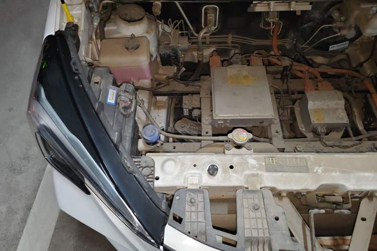 Used CHANGAN Benni E-Star 2022 Qingxin Edition Colorful Model Lithium Iron Phosphate Engine Bay Right