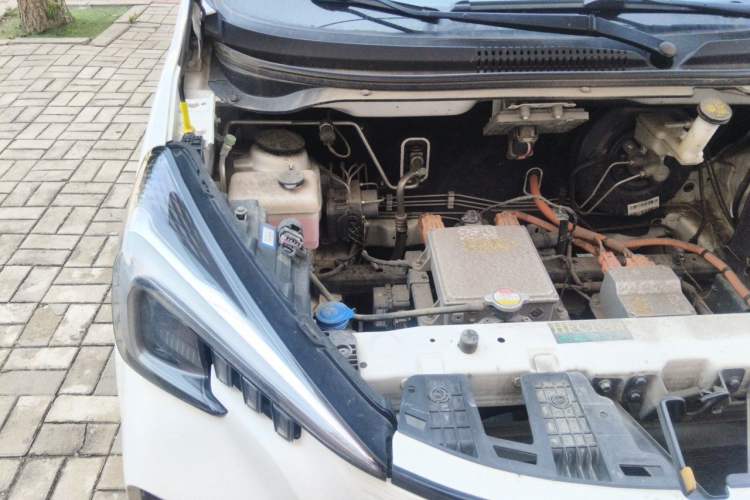 Used CHANGAN Benni E-Star 2022 Qingxin Edition Colorful Model Lithium Iron Phosphate Engine Bay Right
