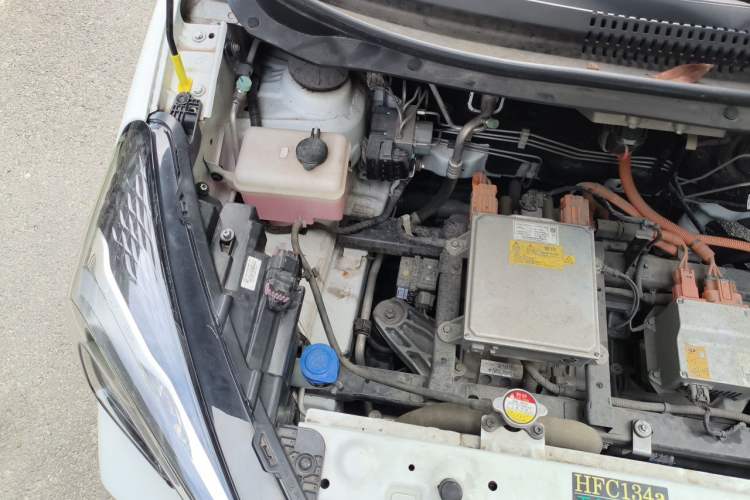 Used CHANGAN Benni E-Star 2022 Charming Edition Colorful Model Lithium Iron Phosphate Engine Bay Right