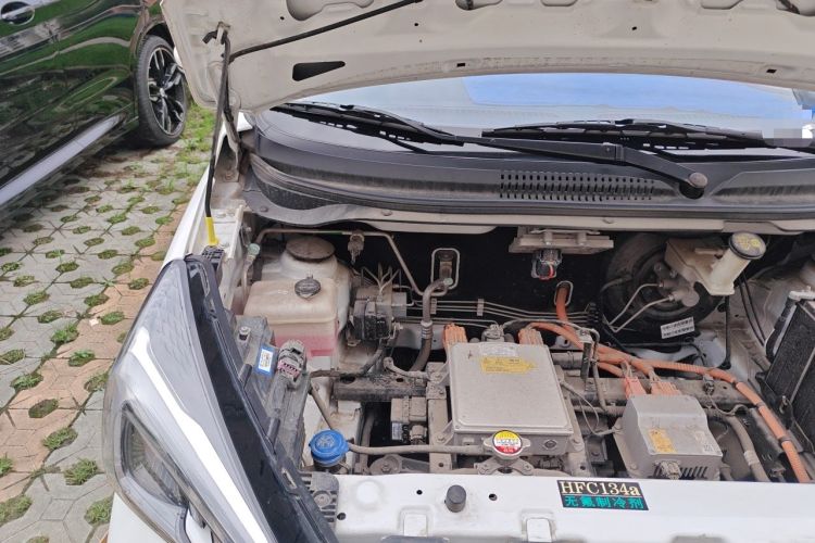 Used CHANGAN Benni E-Star 2022 Qingxin Edition Colorful Model Lithium Iron Phosphate Engine Bay Right