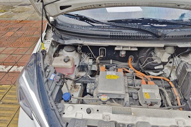 Used CHANGAN Benni E-Star 2022 Qingxin Edition Colorful Model Lithium Iron Phosphate Engine Bay Right