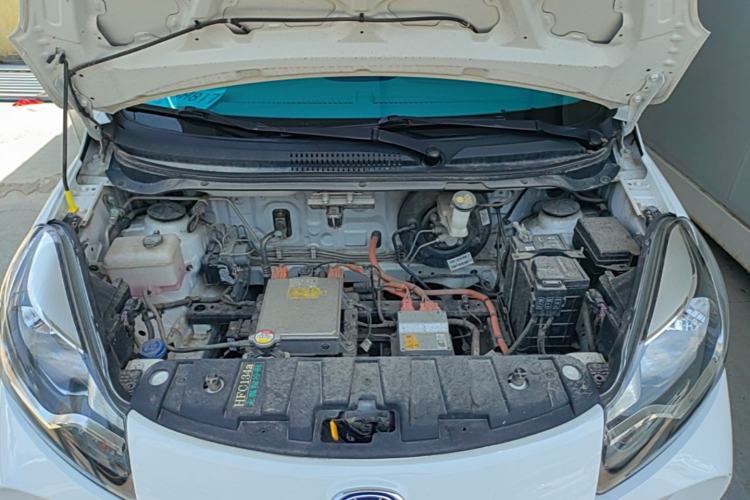 Used CHANGAN Benni E-Star 2022 National Edition Colorful Limited Edition (Fast-Charging Version) Lithium Iron Phosphate Engine Bay