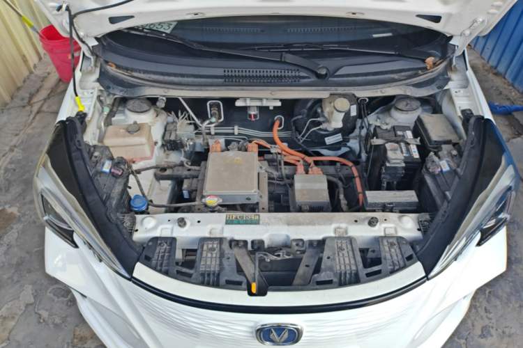 Used CHANGAN Benni E-Star 2022 Qingxin Edition Colorful Model Lithium Iron Phosphate Engine Bay