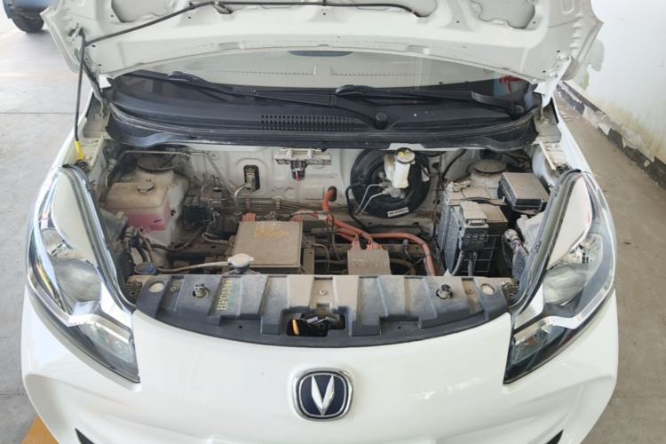 Used CHANGAN Benni E-Star 2022 Qingxin Edition Colorful Model Lithium-NMC Engine Bay