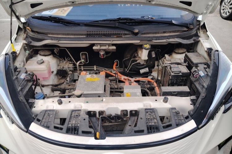 Used CHANGAN Benni E-Star 2022 Qingxin Edition Colorful Model Lithium Iron Phosphate Engine Bay