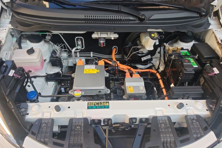 Used CHANGAN Benni E-Star 2022 Charming Edition Colorful Model Lithium Iron Phosphate Engine Bay