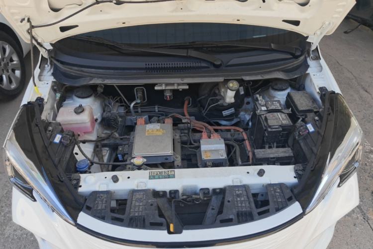 Used CHANGAN Benni E-Star 2022 Qingxin Edition Colorful Model Lithium-NMC Engine Bay