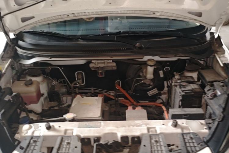 Used CHANGAN Benni E-Star 2022 Qingxin Edition Colorful Model Lithium Iron Phosphate Engine Bay