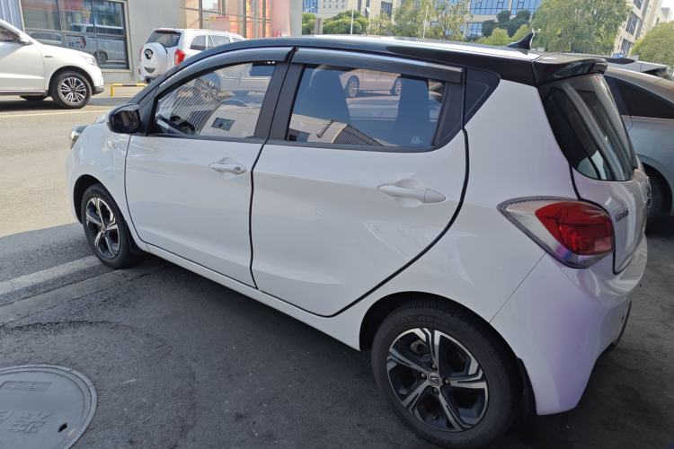Used CHANGAN Benni E-Star 2022 Qingxin Edition Colorful Model Lithium-NMC Exterior 2
