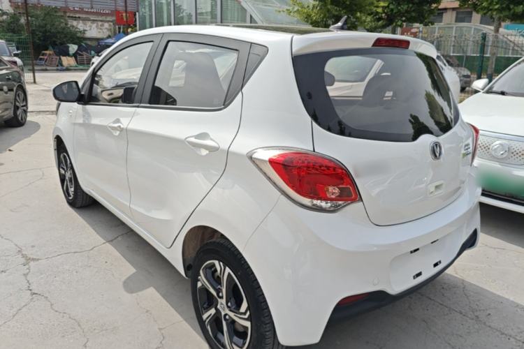 Used CHANGAN Benni E-Star 2022 Charming Edition Colorful Model Lithium-Ion Battery Exterior 2