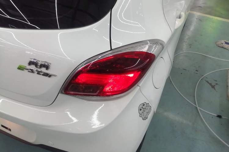 Used CHANGAN Benni E-Star 2022 Charming Edition Colorful Model Lithium Iron Phosphate Exterior 3