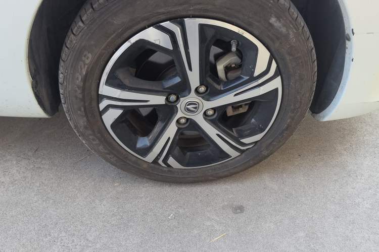Used CHANGAN Benni E-Star 2022 Charming Edition Colorful Model Lithium Iron Phosphate Exterior 4