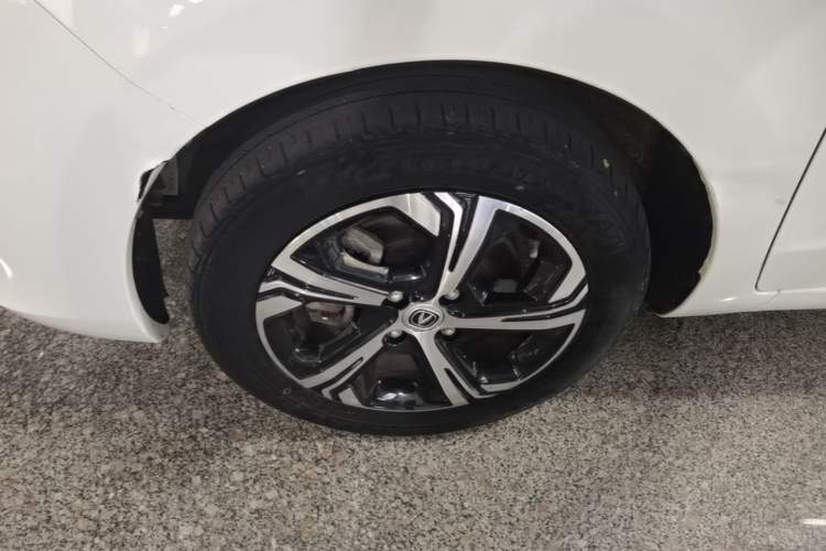 Used CHANGAN Benni E-Star 2022 Qingxin Edition Colorful Model Lithium-NMC Exterior 4