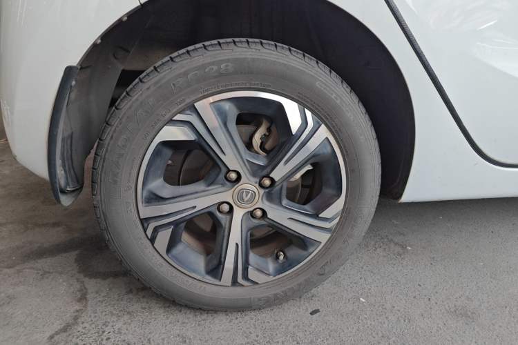 Used CHANGAN Benni E-Star 2022 Qingxin Edition Colorful Model Lithium-NMC Exterior 5