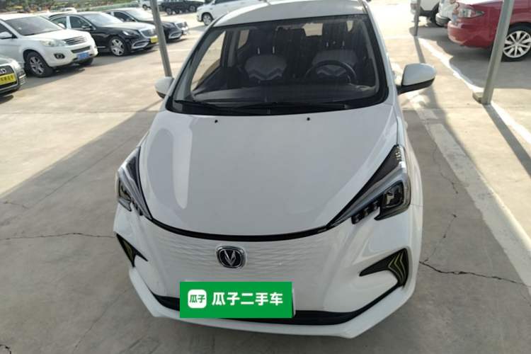 Used CHANGAN Benni E-Star 2022 Qingxin Edition Colorful Model Lithium Iron Phosphate Front