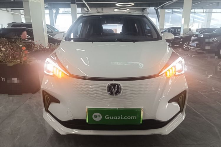 Used CHANGAN Benni E-Star 2022 Qingxin Edition Colorful Model Lithium Iron Phosphate Front