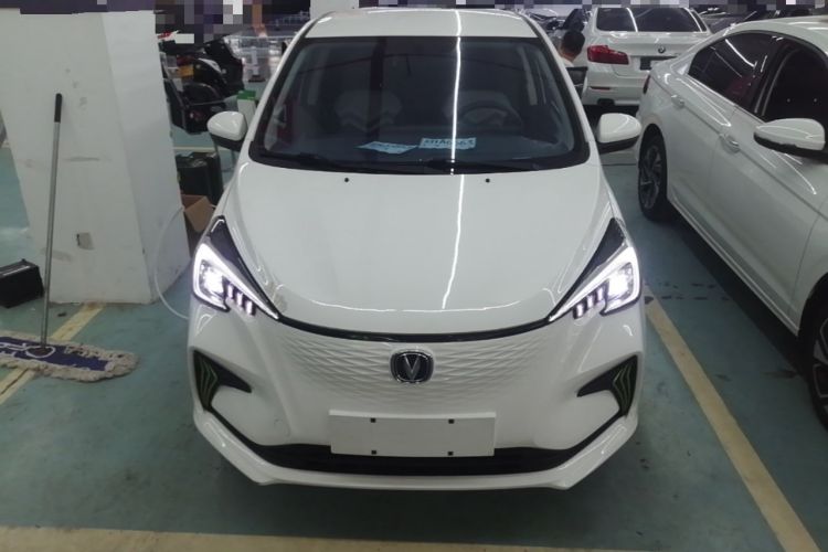 Used CHANGAN Benni E-Star 2022 Charming Edition Colorful Model Lithium Iron Phosphate Front