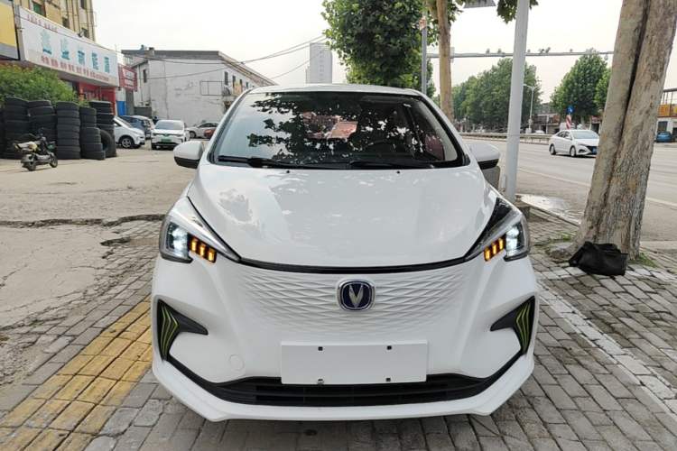 Used CHANGAN Benni E-Star 2022 Qingxin Edition Colorful Model Lithium Iron Phosphate Front