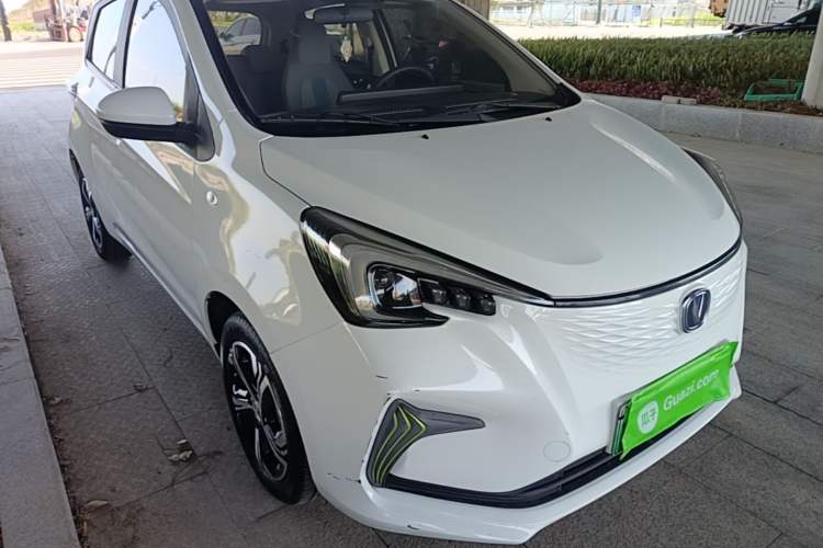 Used CHANGAN Benni E-Star 2022 Qingxin Edition Colorful Model Lithium-NMC Front Right 45 Deg