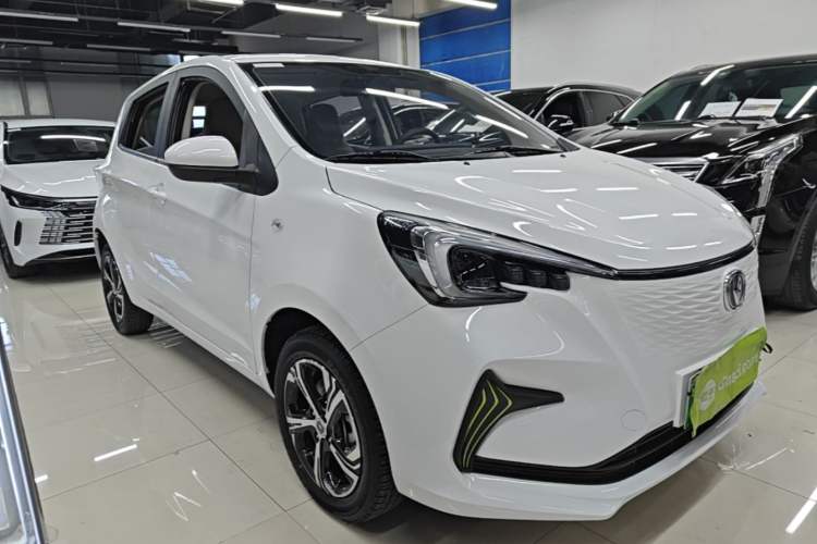 Used CHANGAN Benni E-Star 2022 Qingxin Edition Colorful Model Lithium-NMC Front Right 45 Deg