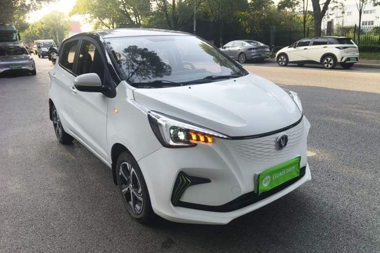 Used CHANGAN Benni E-Star 2022 Qingxin Edition Colorful Model Lithium Iron Phosphate Front Right 45 Deg