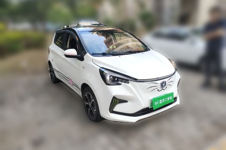 Used CHANGAN Benni E-Star 2022 Charming Edition Colorful Model Lithium Iron Phosphate Front Right 45 Deg