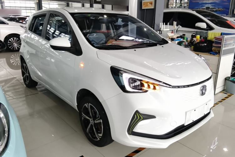Used CHANGAN Benni E-Star 2022 Qingxin Edition Colorful Model Lithium Iron Phosphate Front Right 45 Deg