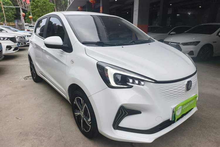 Used CHANGAN Benni E-Star 2022 Charming Edition Colorful Model Lithium Iron Phosphate Front Right 45 Deg