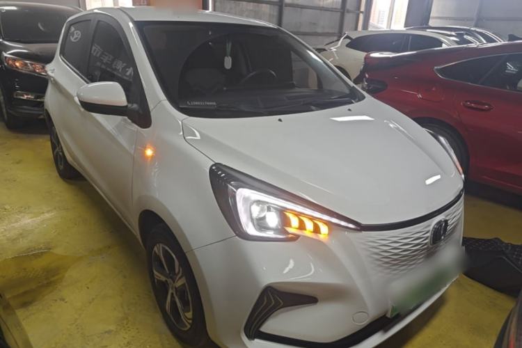 Used CHANGAN Benni E-Star 2022 Charming Edition Colorful Model Lithium-Ion Battery Front Right 45 Deg