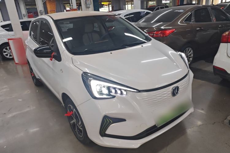 Used CHANGAN Benni E-Star 2022 Charming Edition Colorful Model Lithium Iron Phosphate Front Right 45 Deg