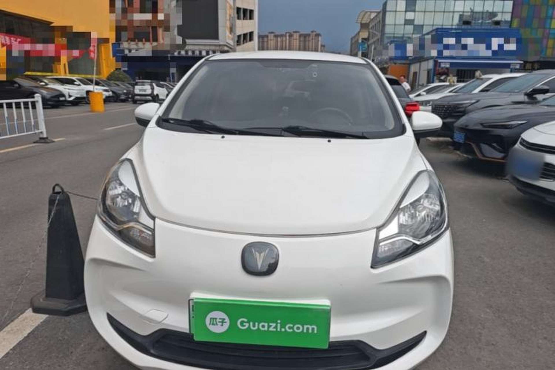 Used CHANGAN Benni E-Star 2022 National Edition Colorful Limited Edition (Fast-Charging Version) Lithium Iron Phosphate Front