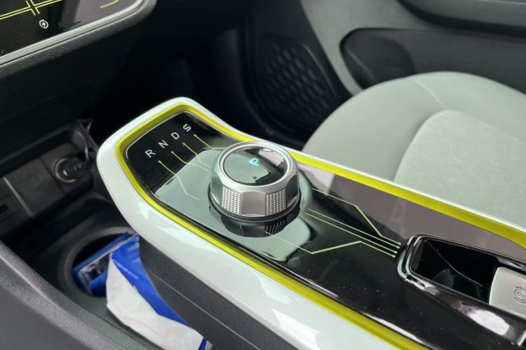 Used CHANGAN Benni E-Star 2022 Qingxin Edition Colorful Model Lithium Iron Phosphate Gear Lever