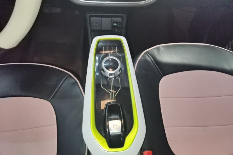 Used CHANGAN Benni E-Star 2022 Qingxin Edition Colorful Model Lithium Iron Phosphate Gear Lever