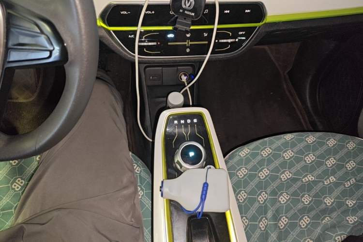 Used CHANGAN Benni E-Star 2022 Qingxin Edition Colorful Model Lithium Iron Phosphate Gear Lever
