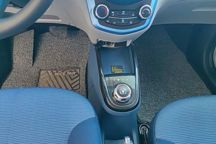 Used CHANGAN Benni E-Star 2022 National Edition Colorful Limited Edition (Fast-Charging Version) Lithium Iron Phosphate Gear Lever