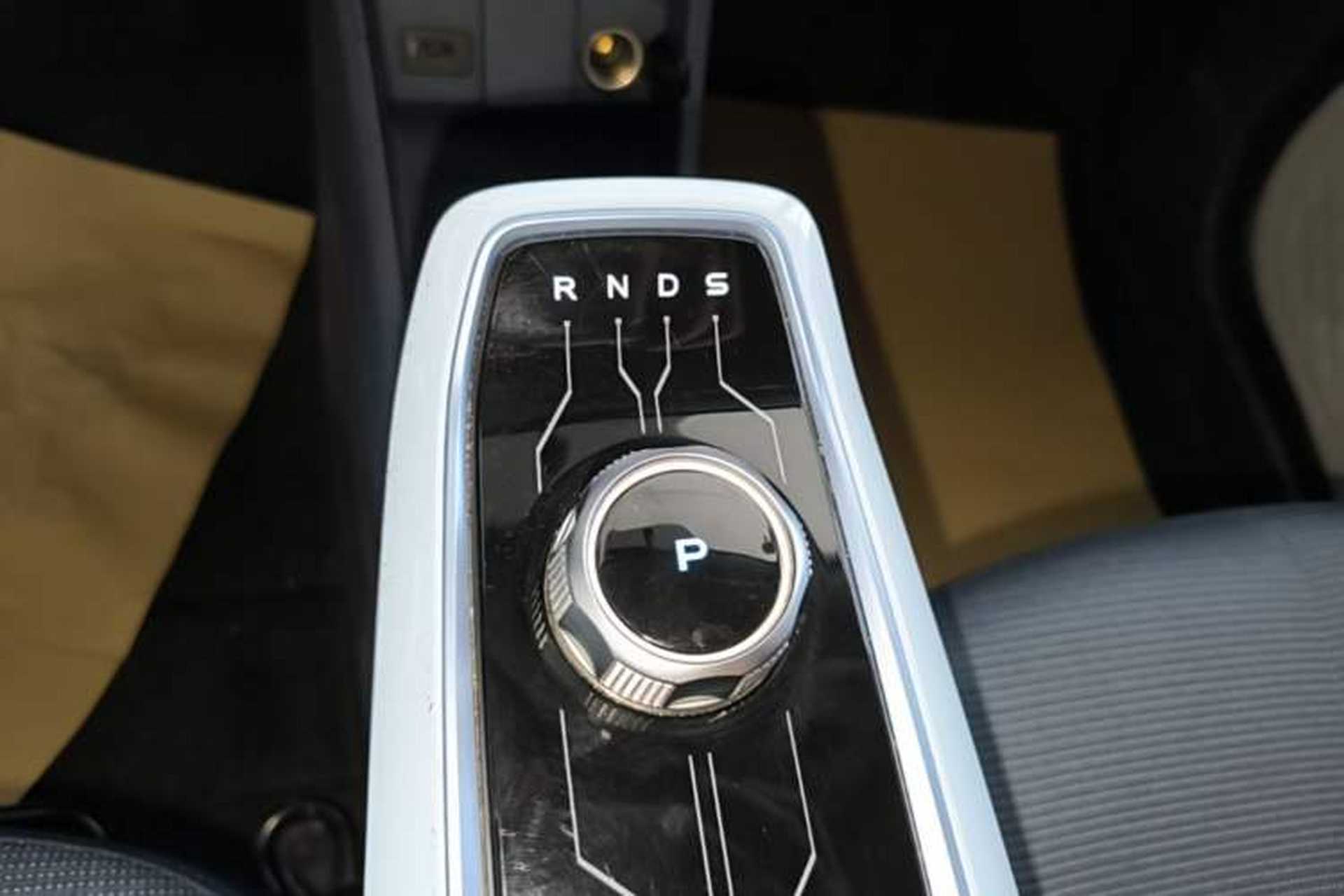 Used CHANGAN Benni E-Star 2022 Qingxin Edition Colorful Model Lithium Iron Phosphate Gear Lever
