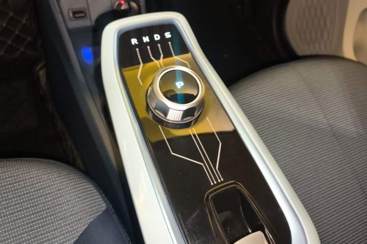 Used CHANGAN Benni E-Star 2022 National Edition Colorful Limited Edition (Fast-Charging Version) Lithium Iron Phosphate Gear Lever