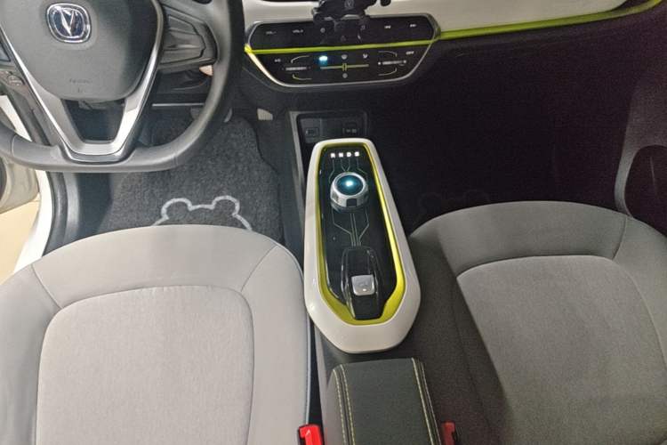 Used CHANGAN Benni E-Star 2022 Qingxin Edition Colorful Model Lithium-NMC Gear Lever