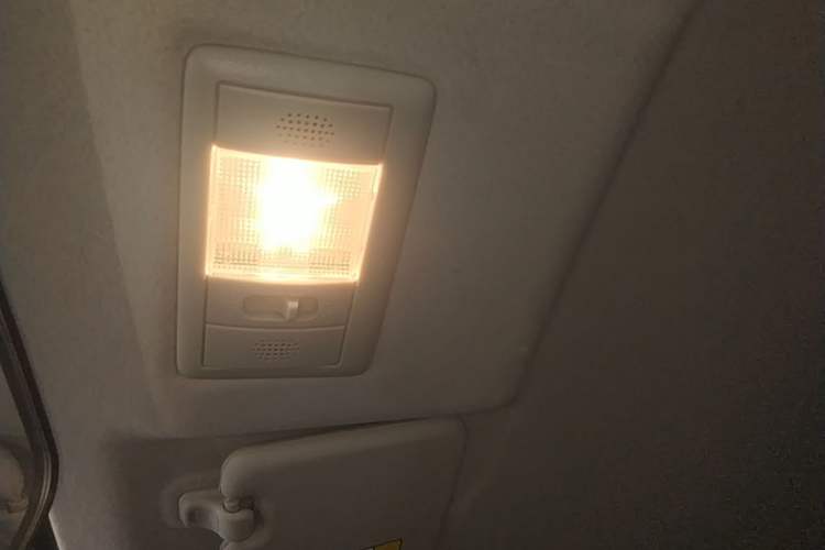 Used CHANGAN Benni E-Star 2022 Charming Edition Colorful Model Lithium-Ion Battery Headliner