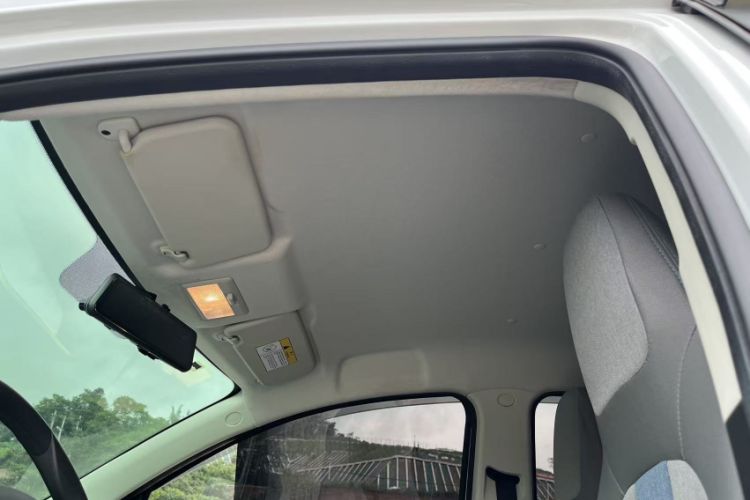 Used CHANGAN Benni E-Star 2022 Qingxin Edition Colorful Model Lithium Iron Phosphate Headliner
