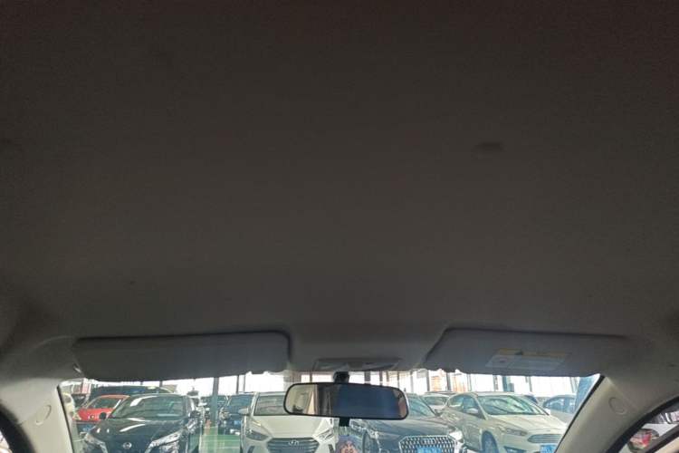 Used CHANGAN Benni E-Star 2022 Qingxin Edition Colorful Model Lithium Iron Phosphate Headliner