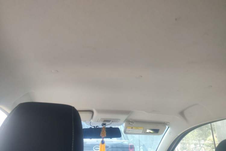 Used CHANGAN Benni E-Star 2022 Charming Edition Colorful Model Lithium-Ion Battery Headliner
