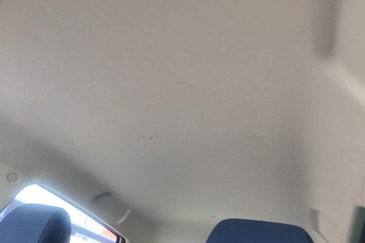 Used CHANGAN Benni E-Star 2022 Qingxin Edition Colorful Model Lithium Iron Phosphate Headliner