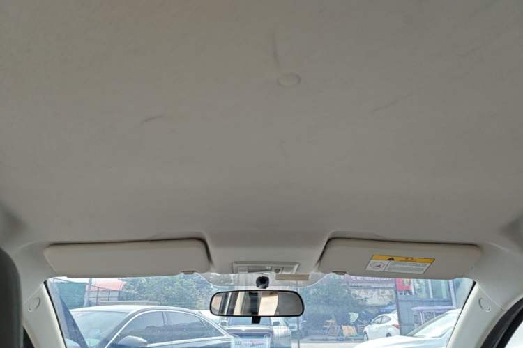 Used CHANGAN Benni E-Star 2022 Charming Edition Colorful Model Lithium-Ion Battery Headliner