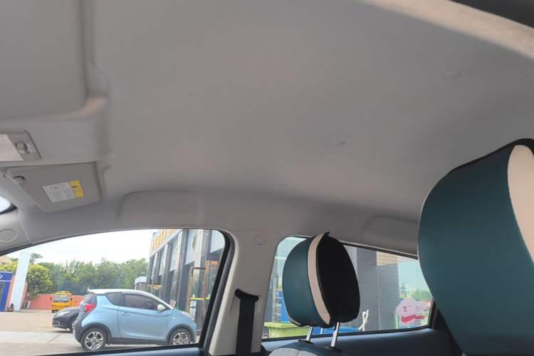 Used CHANGAN Benni E-Star 2022 Qingxin Edition Colorful Model Lithium Iron Phosphate Headliner