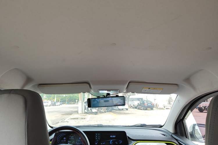 Used CHANGAN Benni E-Star 2022 Qingxin Edition Colorful Model Lithium Iron Phosphate Headliner