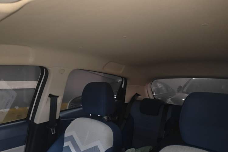 Used CHANGAN Benni E-Star 2022 Charming Edition Colorful Model Lithium-Ion Battery Headliner